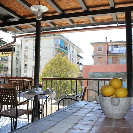 Affittacamere Delaide Πανσιόν 3*