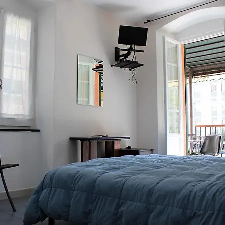 Affittacamere Delaide 3* Λεβάντο