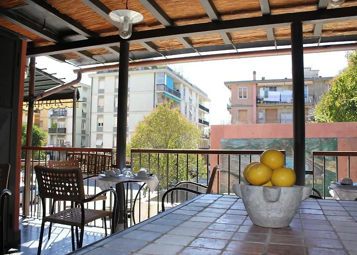 Affittacamere Delaide Πανσιόν 3*