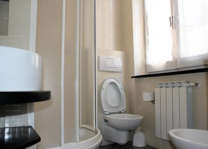 Affittacamere Delaide Πανσιόν 3*