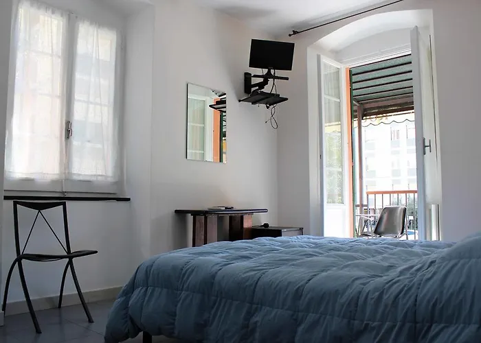 Affittacamere Delaide 3* Λεβάντο