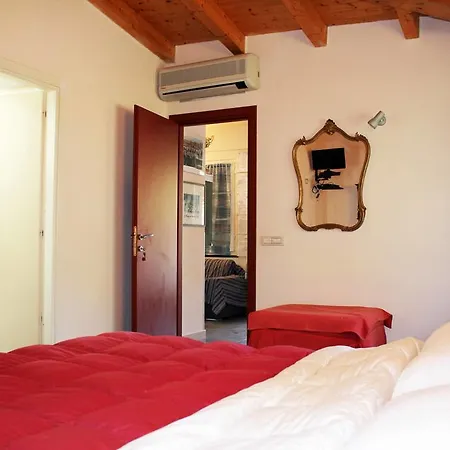 Guest house Affittacamere Delaide *